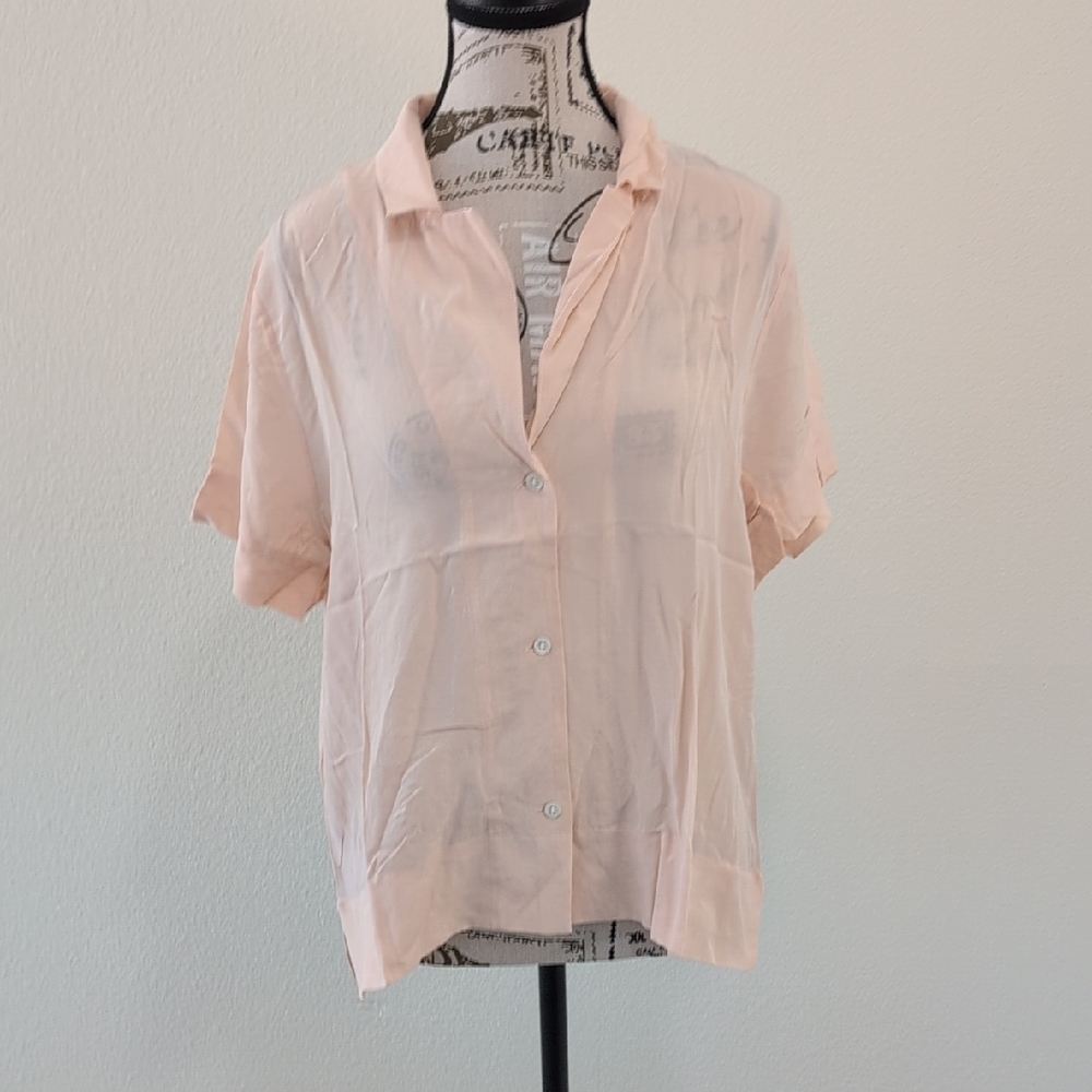 Everlane Women's Light Pink Button-Up Blouse